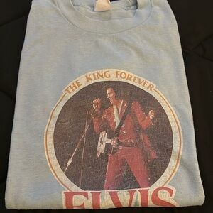 Small vintage t shirt made in USA 🇺🇸